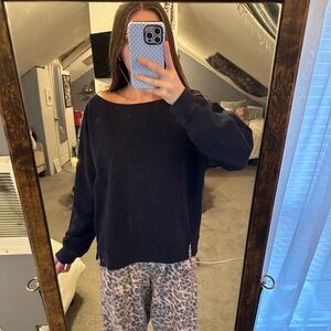 Hollister off-the-shoulder sweatshirt!